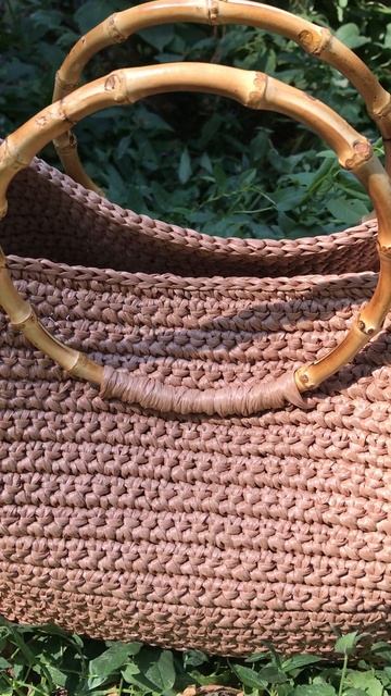 Сумка из Рафии крючком #crochet #handmade #knitting #вязаниекрючком #вязание #схемыкрючком #diy смотреть онлайн