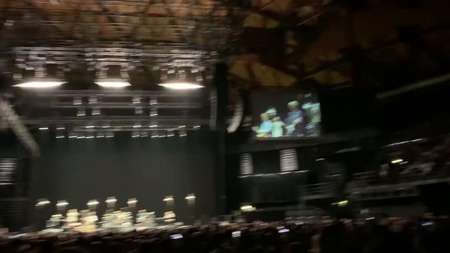 Crossroad Blues - Eric Clapton - Unipol Arena - 10/10/2022 смотреть онлайн