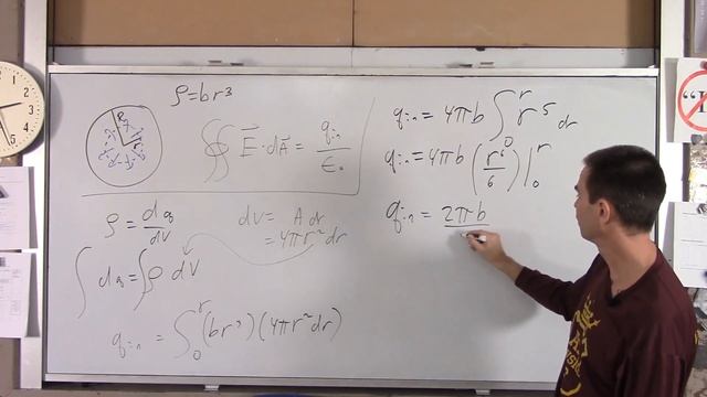 AP C Ch 24 EX 01 Gauss E Field of Fuzzy Ball of Charge смотреть онлайн
