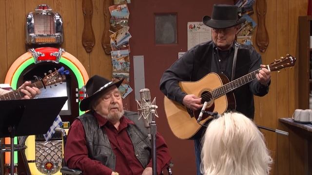 the great Mac Wiseman sings a Pat Boone song with Ronnie Reno & Jimmy Capps смотреть онлайн