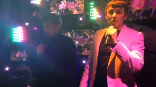 Милан и Костяв клубе Панч 720 смотреть онлайн