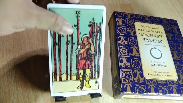 The Original Rider Waite Tarot Deck - Flip Through смотреть онлайн