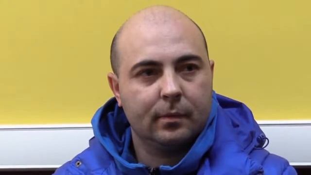 Помните «мента», который кукарекал в ТикТоке за донаты? Его вычислили и заставили извиниться смотреть онлайн
