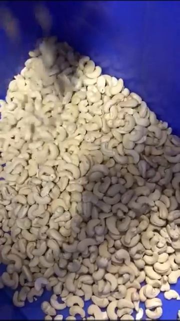 Cashews Grade WW320 смотреть онлайн