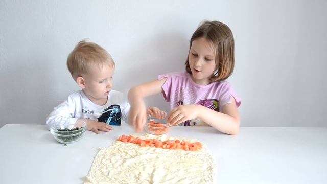 КУХНЯ ЗАХВАЧЕНА #5 - Легкая и вкусная рыбная закуска. Кот в конце! смотреть онлайн