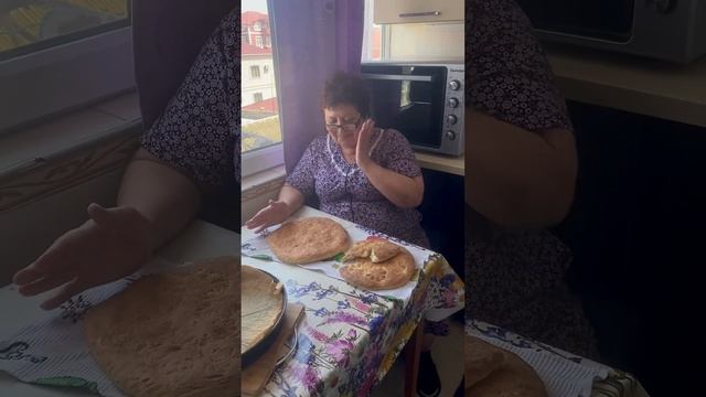 “Мамины лепешки: вкус детства на вашем столе“ смотреть онлайн