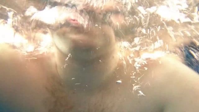 видео и селфи под водой смотреть онлайн