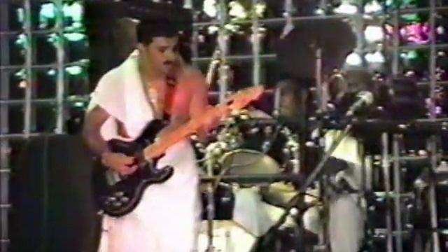 JAKE IN HEDONISM TOGA PARTY.mp4 смотреть онлайн