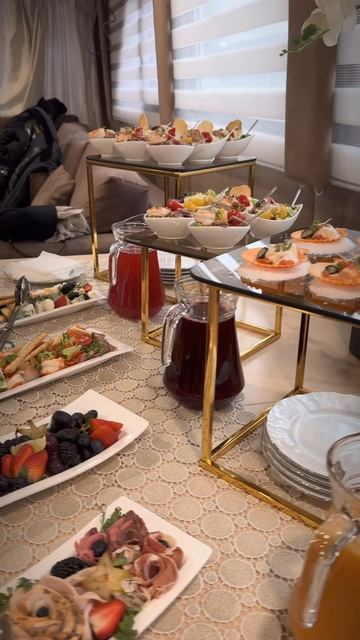 Первый выход сезона 2025 года на яхте Broward 98 (Бровард). Санкт-Петербург 12 апреля 2025г.