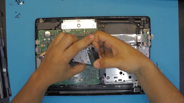 How to install RAM and SERVICE Dell Inspiron 15 3000 Series Cleaning fan смотреть онлайн