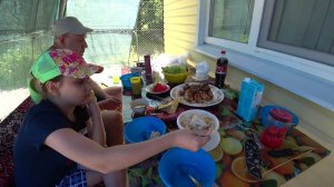 ВЛОГ : ПРАЗДНУЕМ ОКОНЧАНИЕ УЧЕБНОГО ГОДА / СДЕЛАЛИ ЗОНУ ОТДЫХА