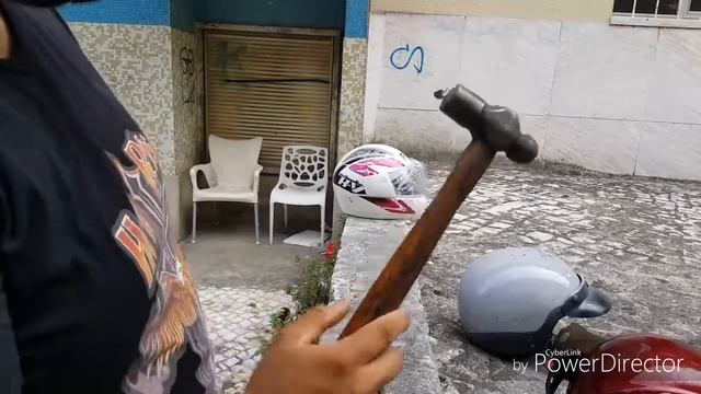 Crash Test Helmets смотреть онлайн