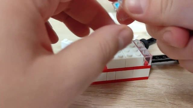 Собираем скорую помощь из Lego смотреть онлайн
