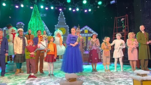 Финал спектакля «ЛЕДИ СОВЕРШЕНСТВО» 24.12.2021. 19:00 смотреть онлайн