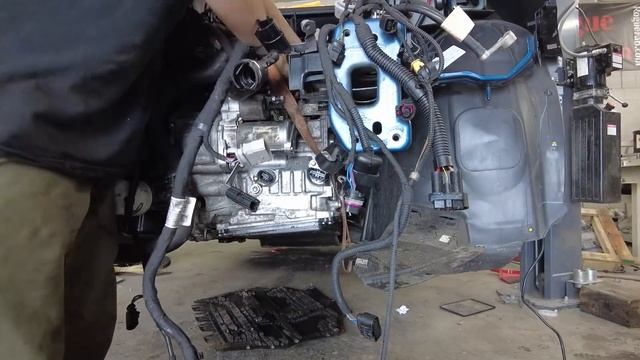 Rebuilding a VW Jetta with transmission damage part 2 смотреть онлайн