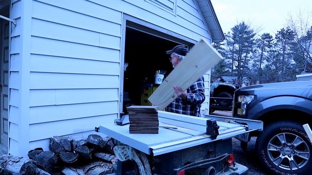 ✅ Building Mini Mating Nucs Part II смотреть онлайн