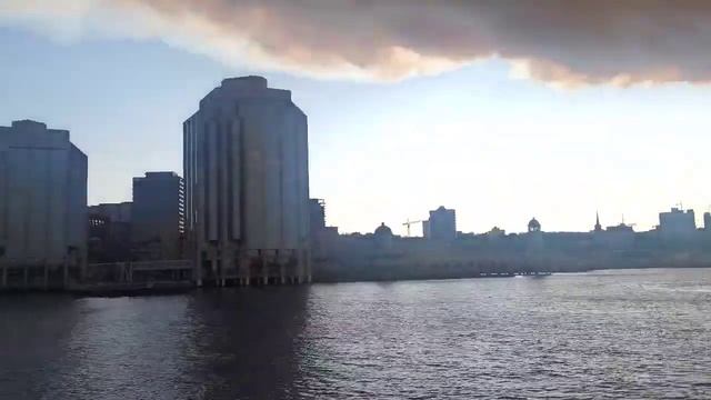 Власти канадского города Галифакс, объявили чрезвычайное положение из-за лесных пожаров смотреть онлайн