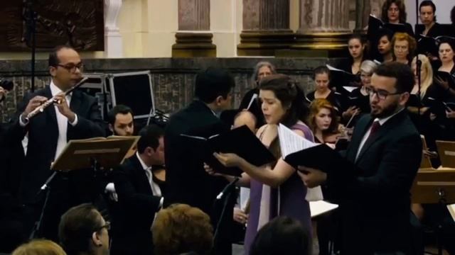J. S. Bach - Cantata "Gloria in excelsis Deo" BWV 191 - Solo Flute смотреть онлайн