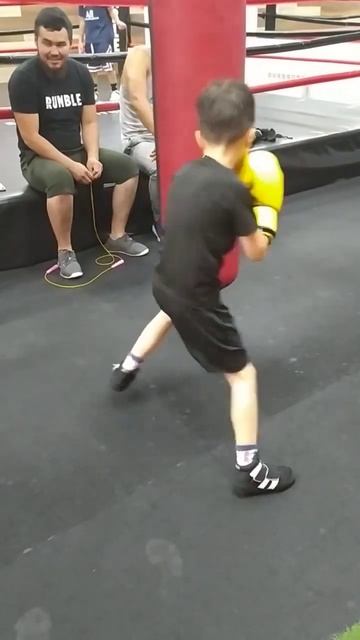 #punchingbag #boxing #reel #бокс #ggg #qazaq #loveboxing #alhamdulillah #kidsboxing #boxingislife смотреть онлайн
