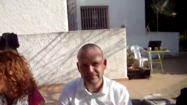 Todas as línguas do mundo (churrasco em Coveta Fumá, El Campello, Alicante) смотреть онлайн