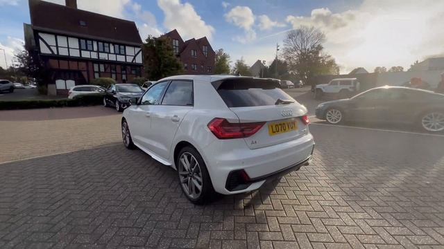 Audi A1 смотреть онлайн