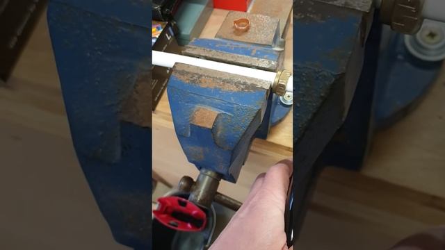 Monument olive splitter - safely removing an olive from plastic pipe смотреть онлайн