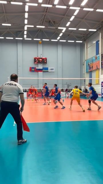 Волейбол 🏐 Атака из 4 зоны с выбитого мяча 🔥 смотреть онлайн
