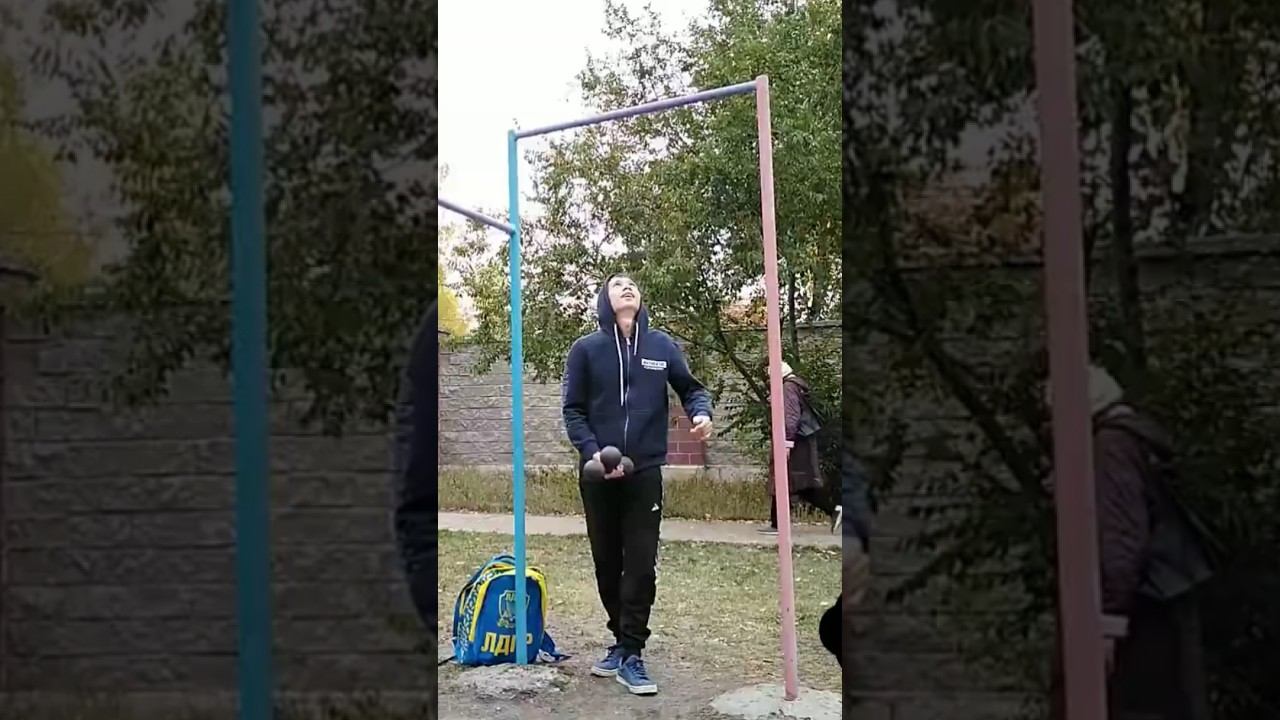 One arm pull up +11 KG смотреть онлайн