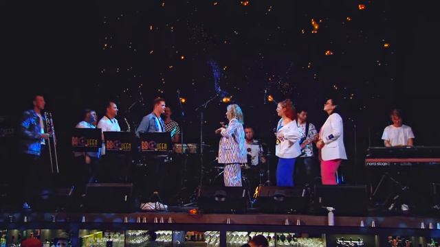 BBQ - Proud Mary (Tina Turner cover) live смотреть онлайн