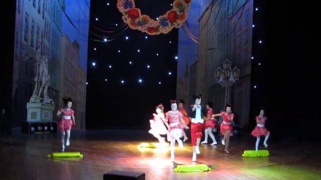 "Казкова пригода" MIX - DANCE " Фестиваль мистецтв "Осіннє перевесло" у Львові смотреть онлайн
