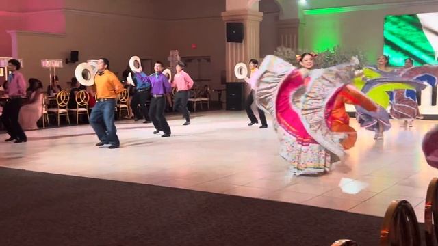 Toro mambo @ community Comadres Quincenera in Phx, Arizona. смотреть онлайн