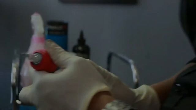 Tatouage Réaliste par FRANK AUBERT смотреть онлайн