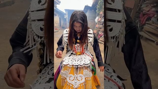 我兒子在工地上被鋼筋壓斷雙腿，找工地賠償沒人負責，醫生說情況很危險！【秦少游记】 смотреть онлайн