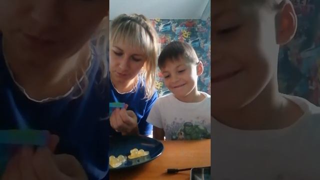 ШОК! Они съели поп ит 😱 Домашний Мармелад. Кирюха2уха и его мама Катя смотреть онлайн