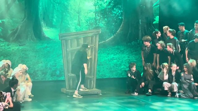 Мюзикл «ТЕРЕМ' ОК» 24.08.2023. 19:00 - Фрагмент 2 (ЛЕТНИЙ ТЕАТРАЛЬНЫЙ ЛАГЕРЬ ДМТЮА) смотреть онлайн