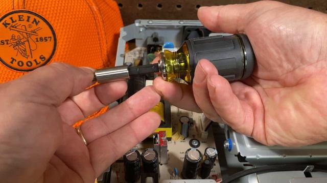 Klein Tools 32308 8-in-1 Multi-Bit Adjustable Length Stubby Screwdriver