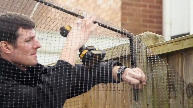 How to Cat Proof a Garden with ProtectaPet Cat Fence Brackets смотреть онлайн