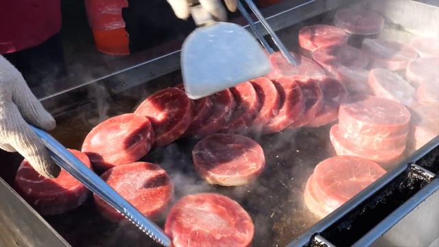야시장 최대규모! 하루 500개씩 팔리는 거대 철판 치킨찹, 스테이크면 / Chicken, Pork, Beef Steak | Taiwanese street food смотреть онлайн