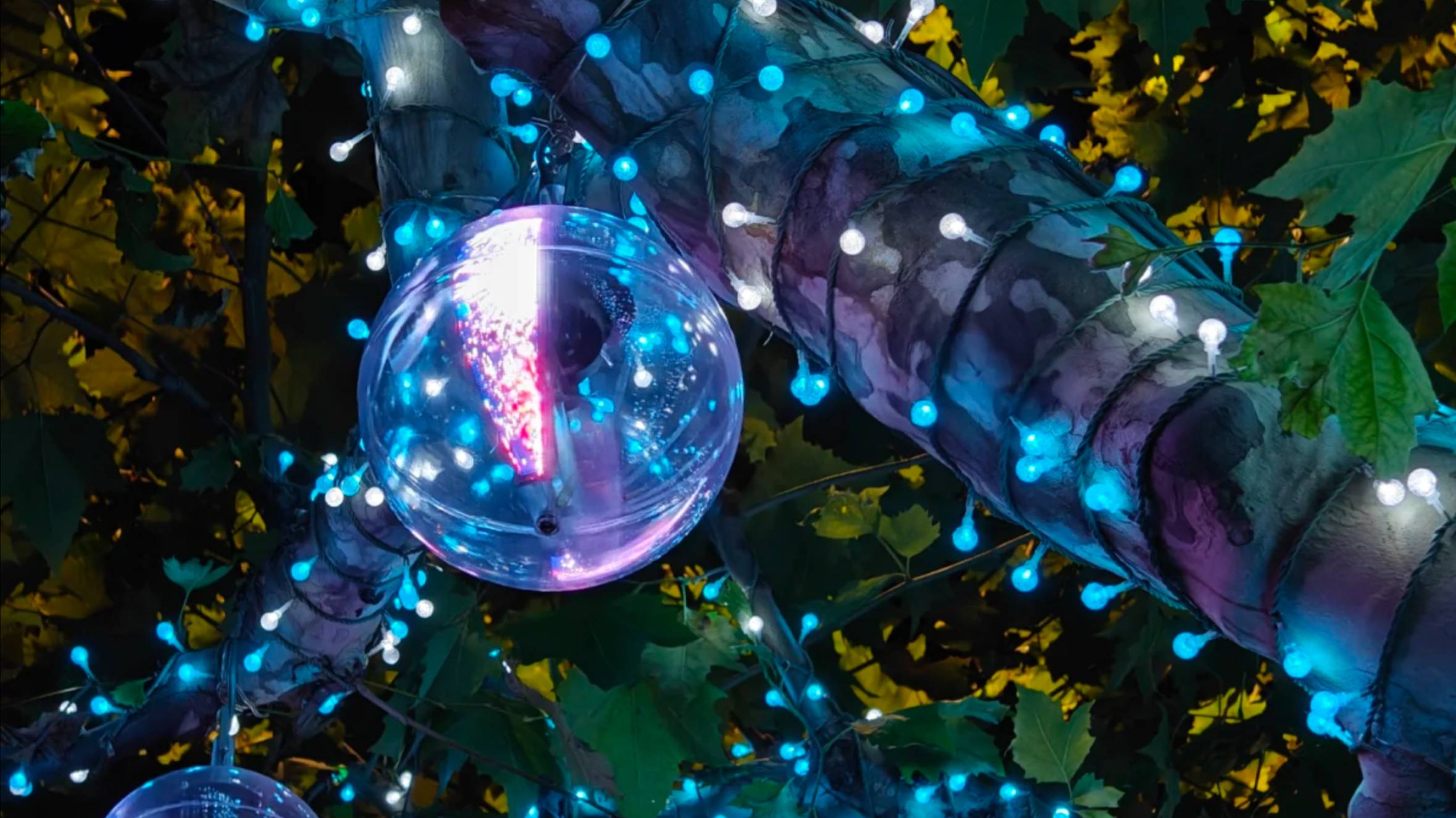 ШАНХАЙ ночью: ТАКОГО ты НЕ видел! 🌃🚶♂️ #Шанхай #НочнойГород #Китай #путешествия #развлечения