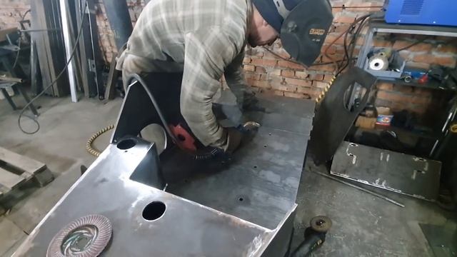 Кит комплект мини погрузчика - сборка задней полурамы