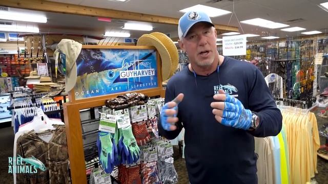 Cpt. Mike with Reel Animals: The Importance Of Wearing Fish Monkey Gloves смотреть онлайн