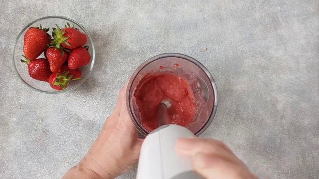 Ягодный смузи боул с отрубями и льняными пластинками смотреть онлайн