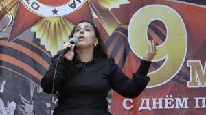 "Зажгите свечи" автор песни Сергей Кузнецов исполняет  Татьяна Сенникова