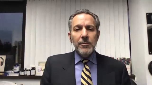 Red and Near Infrared LED Light Therapy In New Handheld Devices with Joel Kahn смотреть онлайн