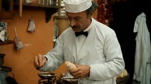 Грузинский фильм Не горюй)) Жена упала все-таки с 5 ступенек)))