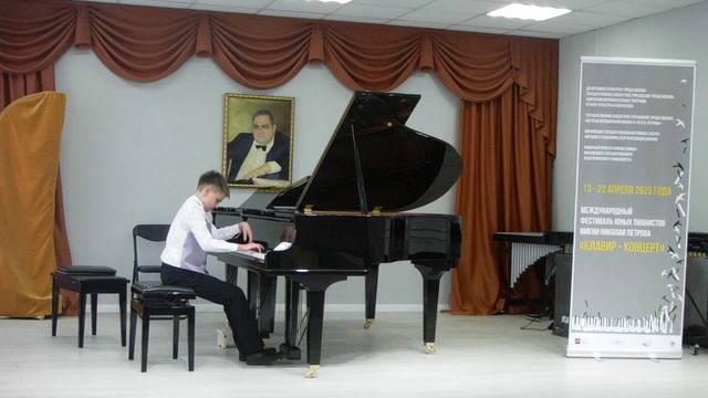 Й.Гайдн. Соната ми-минор, Xob. XVI:34, 1 часть смотреть онлайн