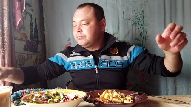 Мукбанг: Крылышки,макароны с картошкой,салатик:#mukbang #youtube #food #asmr #cooking #egg смотреть онлайн