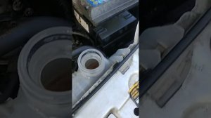 Воздухом выдавливает антифриз из расширительного бачка. Опель Мерива.