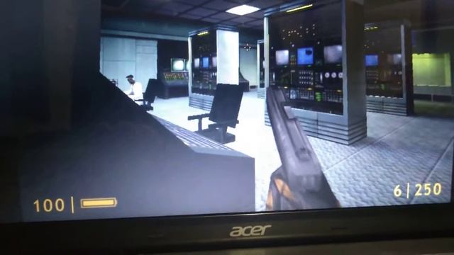 У меня есть копия Half-Life с e3 1998! смотреть онлайн