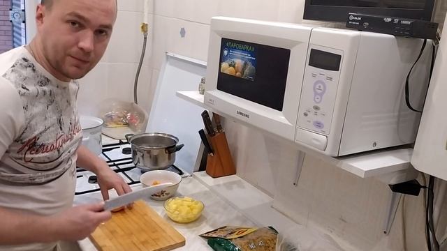 ПРИГОТОВИЛ ОБЕД ЗА КОПЕЙКИ смотреть онлайн